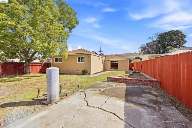 28611 Cole Pl, Hayward, CA 94544