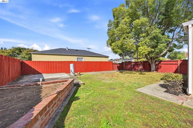 28611 Cole Pl, Hayward, CA 94544