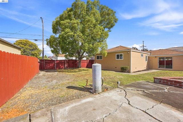 28611 Cole Pl, Hayward, CA 94544