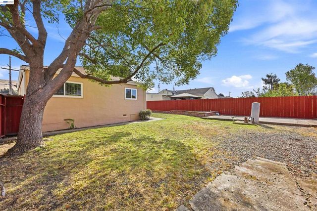 28611 Cole Pl, Hayward, CA 94544