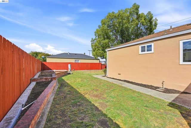 28611 Cole Pl, Hayward, CA 94544