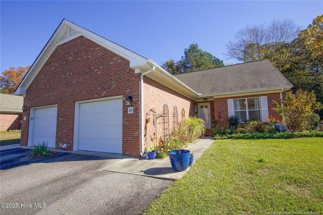 320 Hiscott Lane, Pinehurst, NC 28374