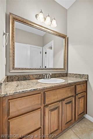 124 Signature Drive, Farmington, AR 72730