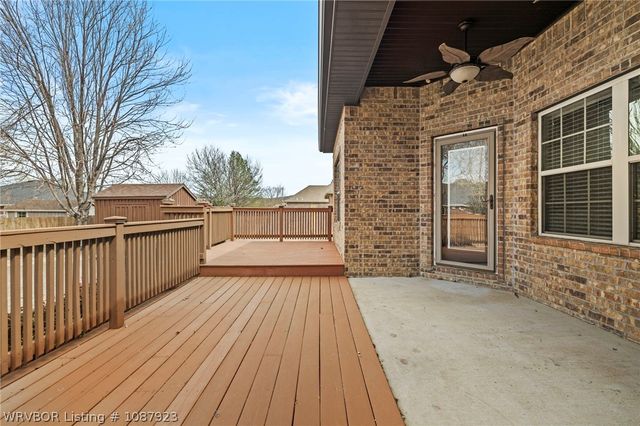 124 Signature Drive, Farmington, AR 72730