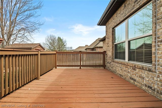 124 Signature Drive, Farmington, AR 72730