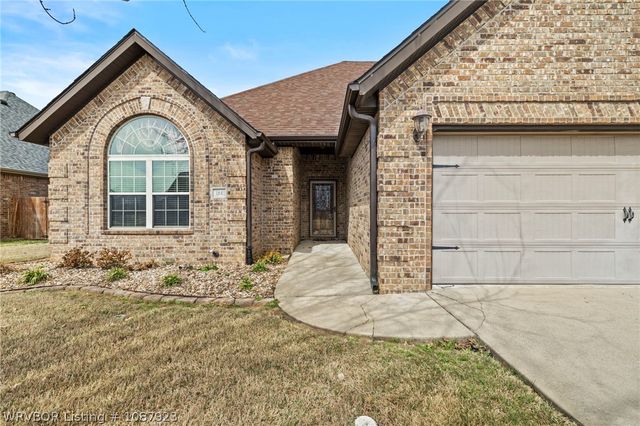 124 Signature Drive, Farmington, AR 72730
