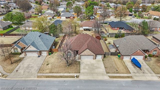 124 Signature Drive, Farmington, AR 72730
