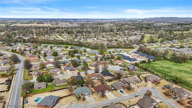 124 Signature Drive, Farmington, AR 72730