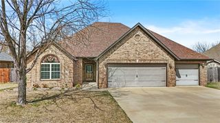 124 Signature Drive, Farmington, AR 72730