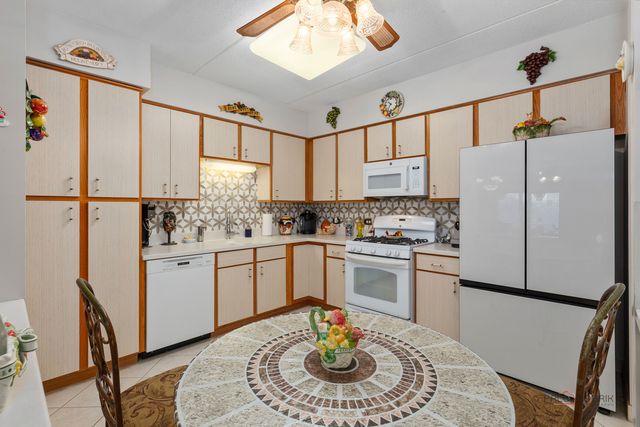 8711 W Bryn Mawr Avenue 501, Chicago, IL 60631