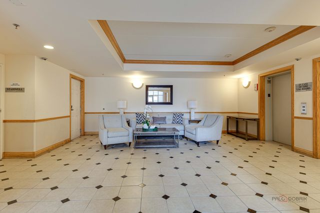 8711 W Bryn Mawr Avenue 501, Chicago, IL 60631