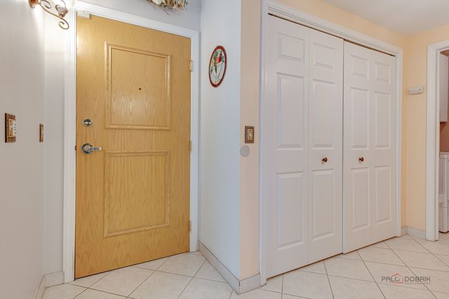 8711 W Bryn Mawr Avenue 501, Chicago, IL 60631