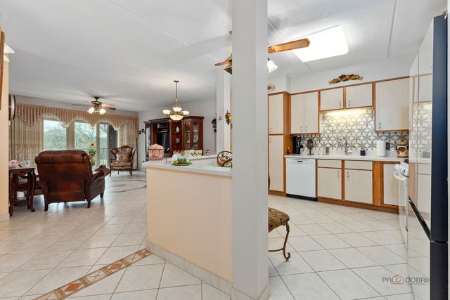 8711 W Bryn Mawr Avenue 501, Chicago, IL 60631