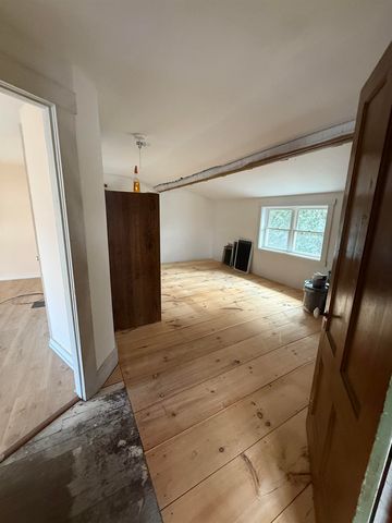 33 Maple Street, Randolph, VT 05060