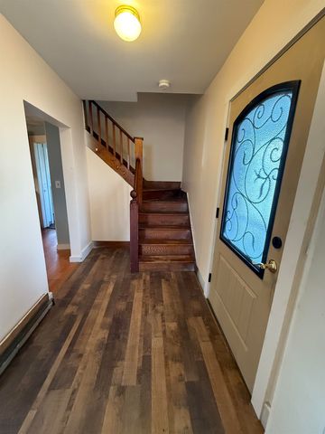 33 Maple Street, Randolph, VT 05060