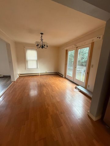 33 Maple Street, Randolph, VT 05060