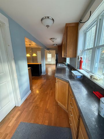 33 Maple Street, Randolph, VT 05060