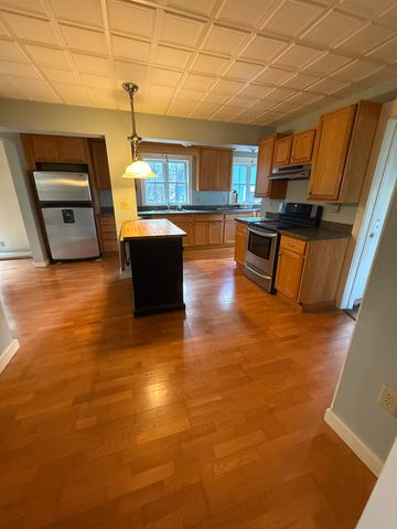 33 Maple Street, Randolph, VT 05060