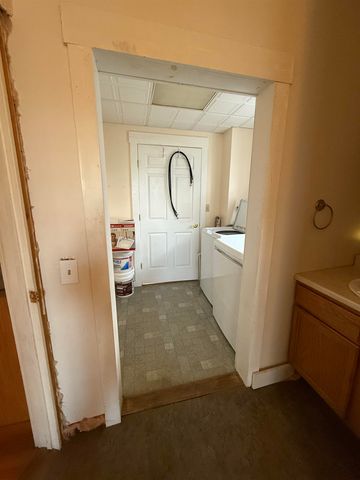 33 Maple Street, Randolph, VT 05060