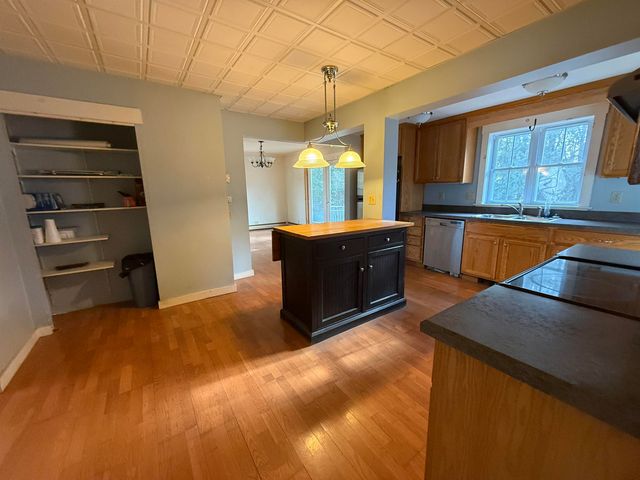 33 Maple Street, Randolph, VT 05060