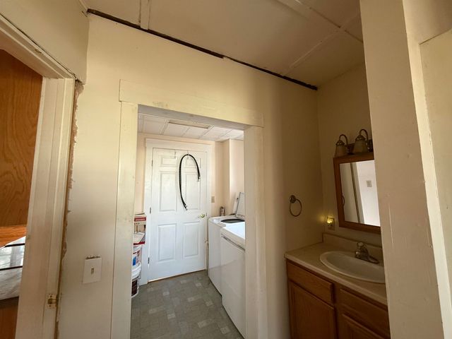 33 Maple Street, Randolph, VT 05060