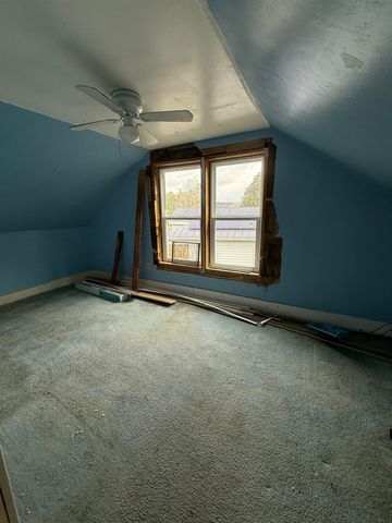 33 Maple Street, Randolph, VT 05060