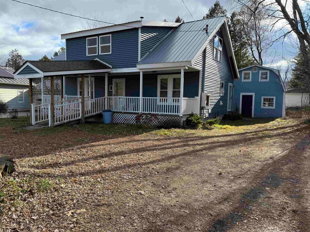 33 Maple Street, Randolph, VT 05060