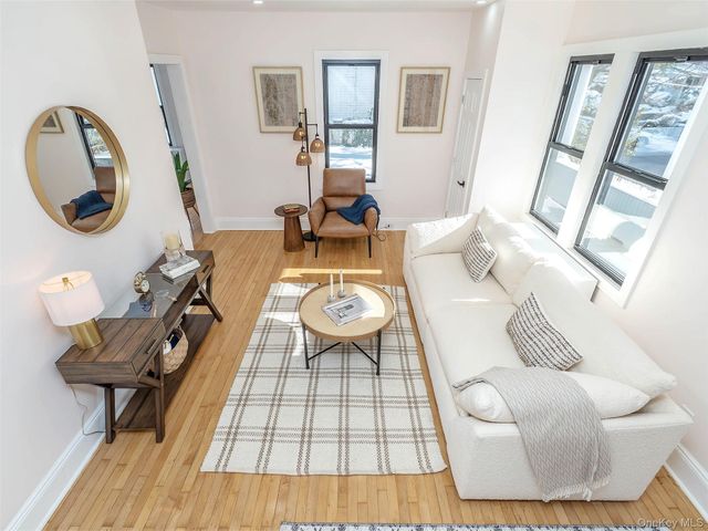 85 Webster Avenue, Port Washington, NY 11050