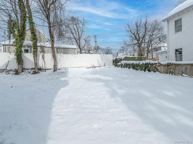 85 Webster Avenue, Port Washington, NY 11050