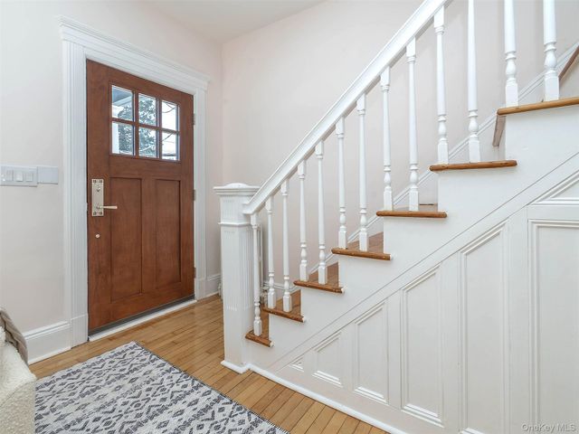 85 Webster Avenue, Port Washington, NY 11050