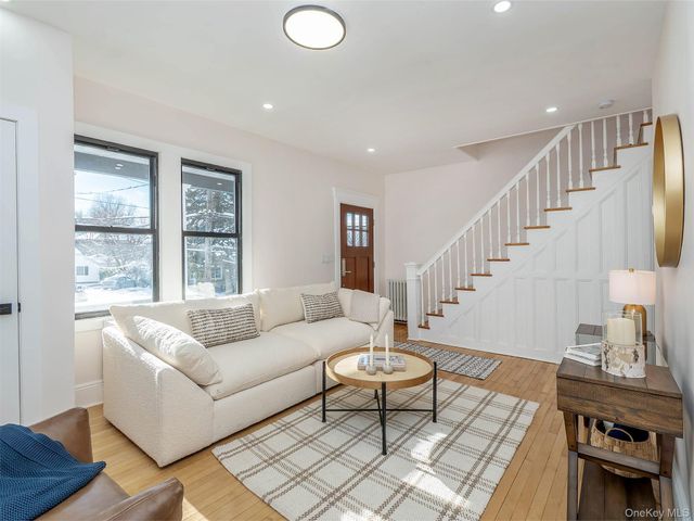 85 Webster Avenue, Port Washington, NY 11050