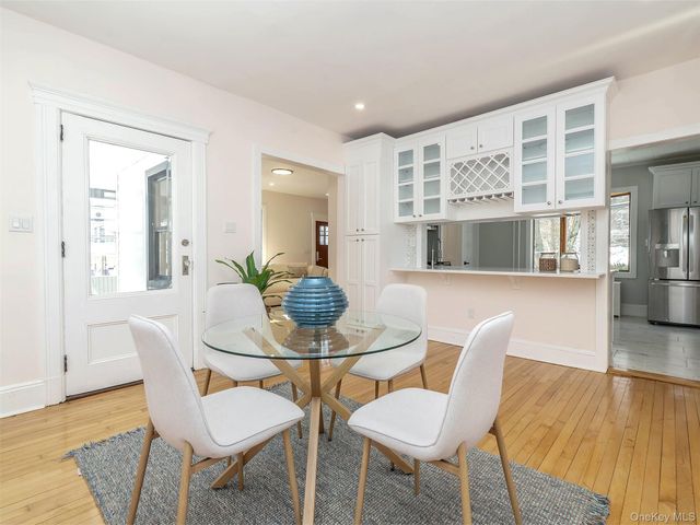 85 Webster Avenue, Port Washington, NY 11050