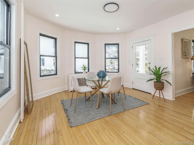 85 Webster Avenue, Port Washington, NY 11050