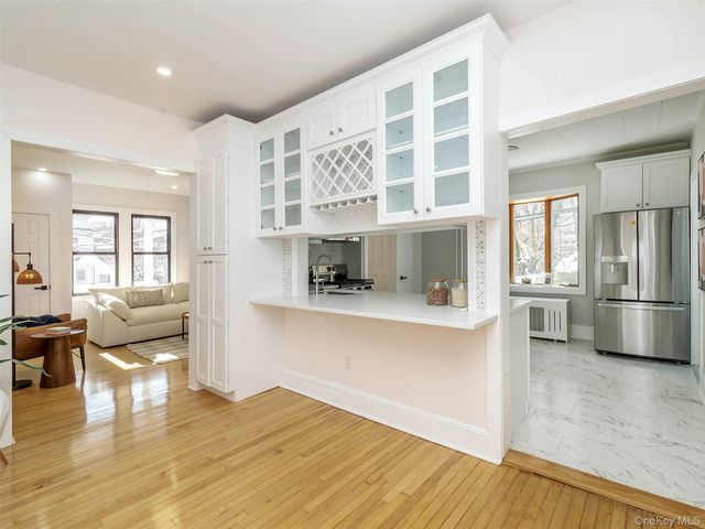 85 Webster Avenue, Port Washington, NY 11050