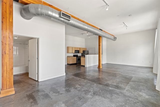 2502 Live Oak Street 236, Dallas, TX 75204