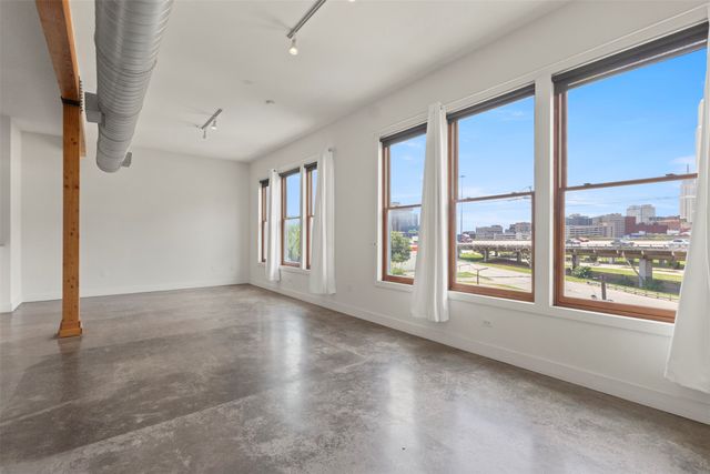 2502 Live Oak Street 236, Dallas, TX 75204