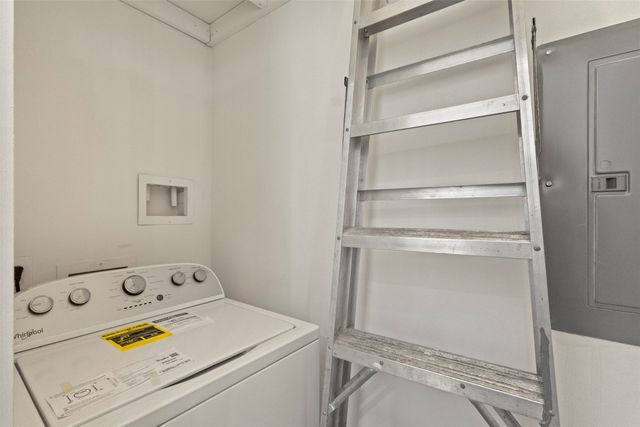 2502 Live Oak Street 236, Dallas, TX 75204