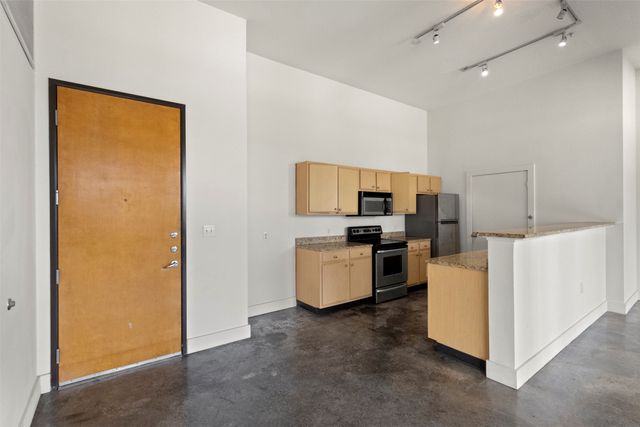 2502 Live Oak Street 236, Dallas, TX 75204