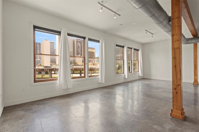 2502 Live Oak Street 236, Dallas, TX 75204
