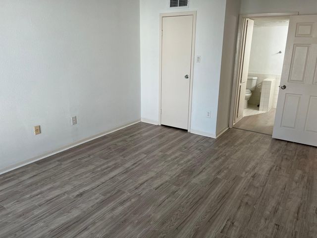 2816 S Bartell Drive 34, Houston, TX 77054