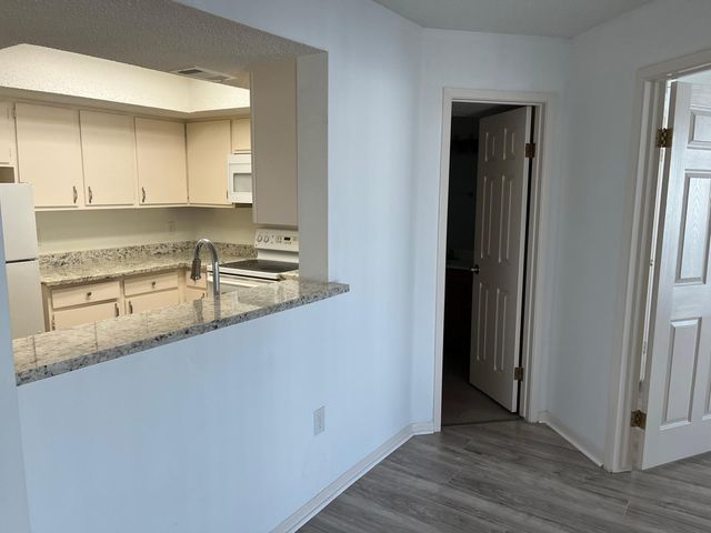 2816 S Bartell Drive 34, Houston, TX 77054