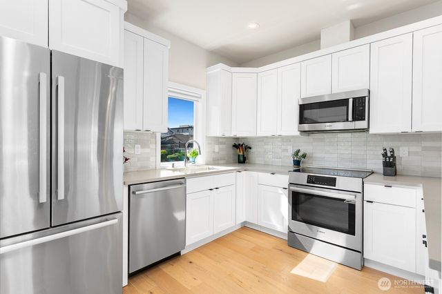 1338 California Ave SW, Seattle, WA 98116