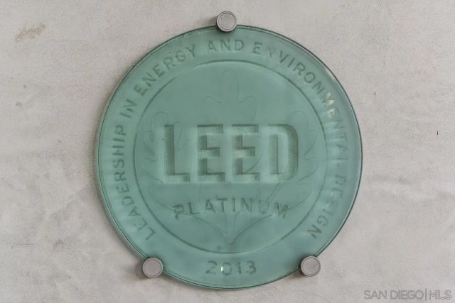 8001 Calle De La Plata, La Jolla, CA 92037