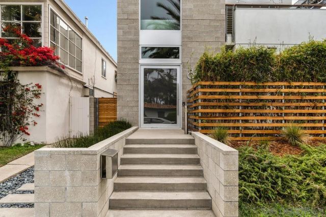 8001 Calle De La Plata, La Jolla, CA 92037