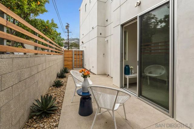 8001 Calle De La Plata, La Jolla, CA 92037