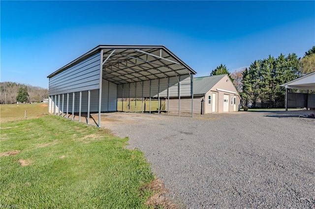 199 Walking Horse Trail, Mount Airy, NC 27030