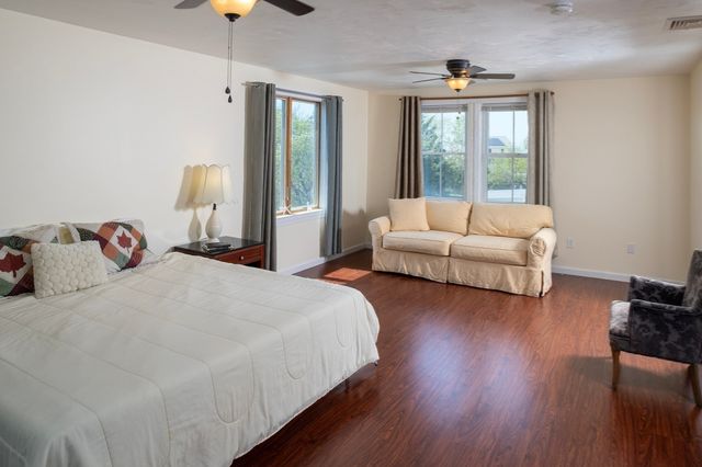 67 Newport Rd, Hull, MA 02045