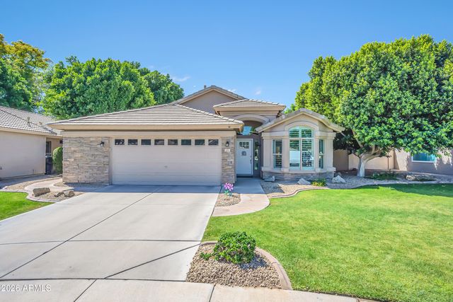 1401 W BLUE RIDGE Court, Chandler, AZ 85248