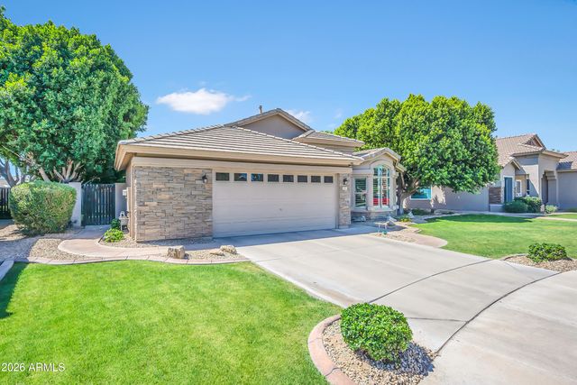 1401 W BLUE RIDGE Court, Chandler, AZ 85248
