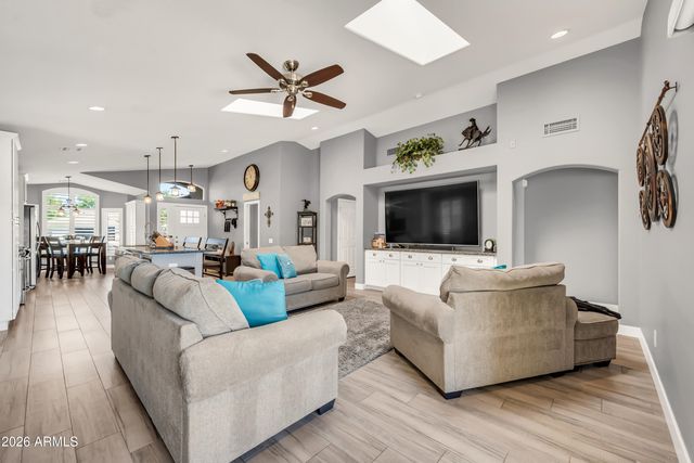 1401 W BLUE RIDGE Court, Chandler, AZ 85248